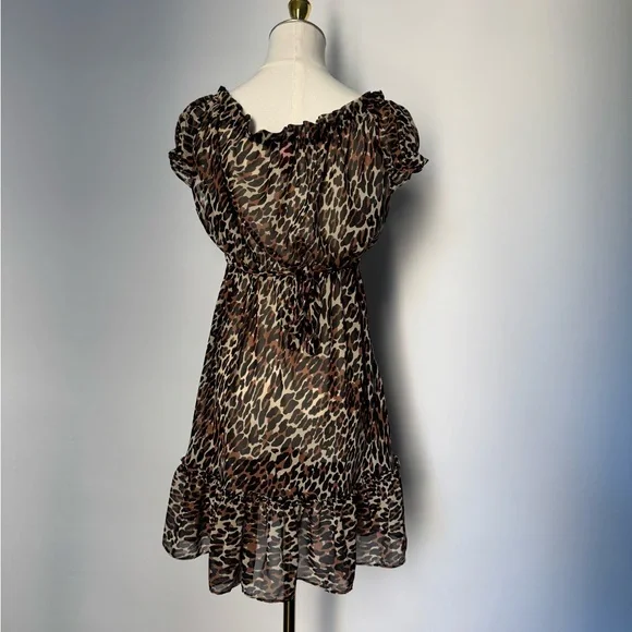 Betsey Johnson Leopard Print Chemise with Pink Accents - Picture 3 of 7